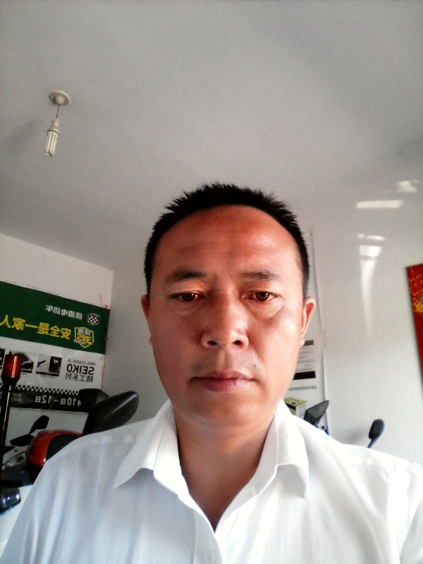 左手的第一张照片--烟台相亲服务中心