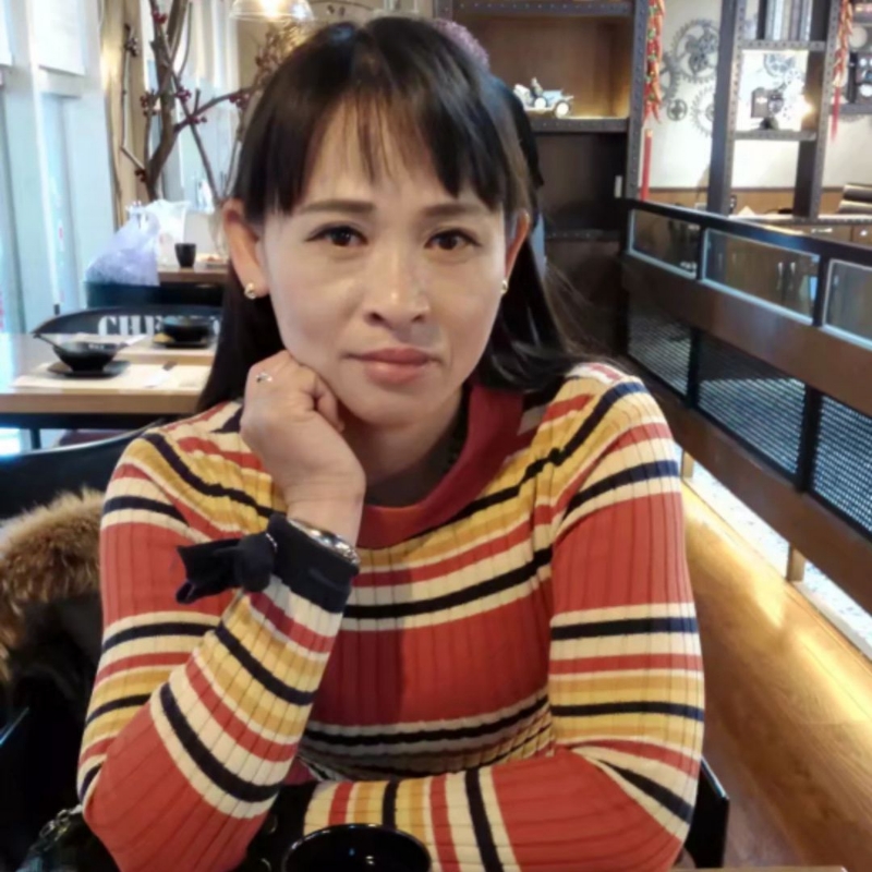 玫瑰花的第一张照片--烟台相亲服务中心