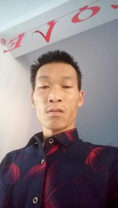 向阳的第一张照片--烟台相亲服务中心