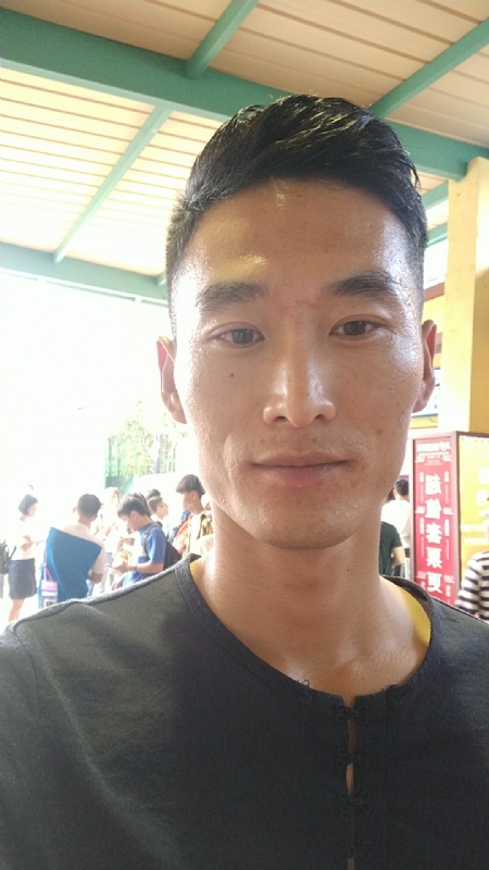 难得糊涂的第一张照片--烟台相亲服务中心