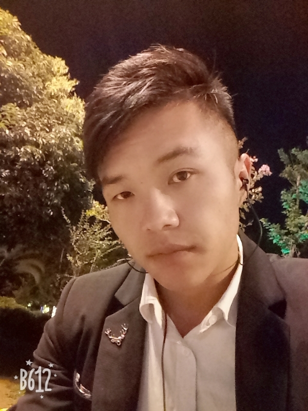 只求一陪伴的第一张照片--烟台相亲服务中心