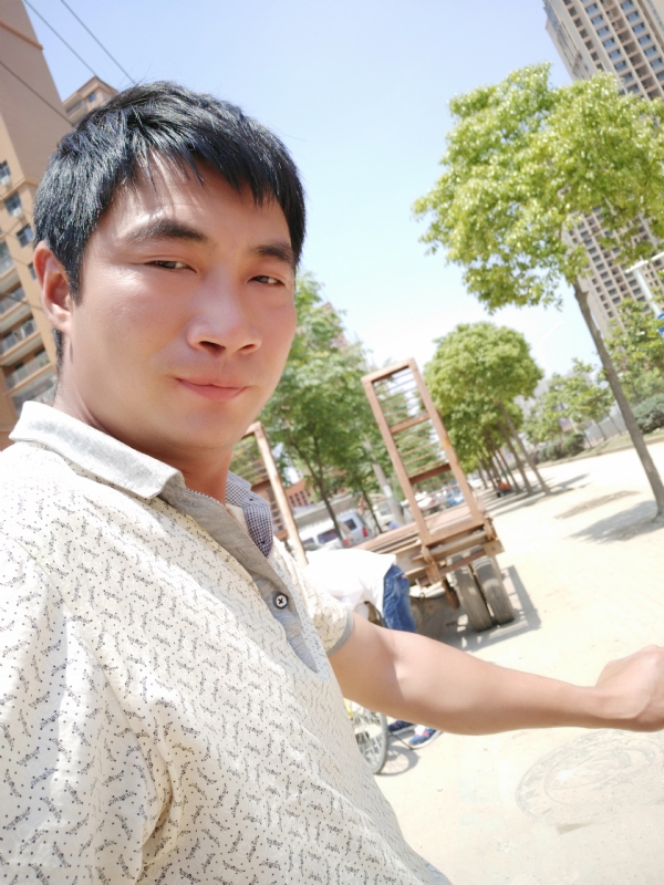 勇哥的第一张照片--烟台相亲服务中心