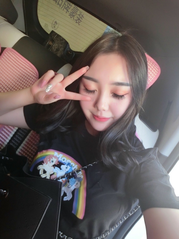 佳怡的第四张照片--烟台相亲服务中心