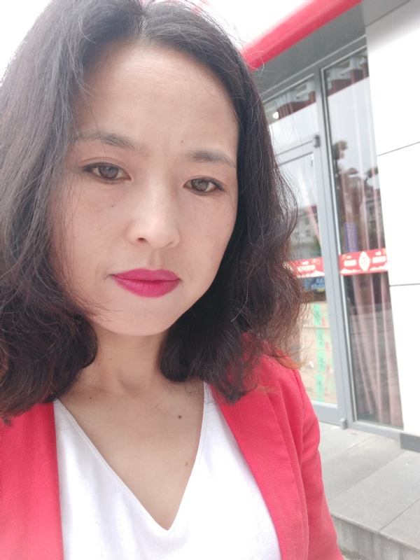 枫叶飘零的第一张照片--烟台相亲服务中心