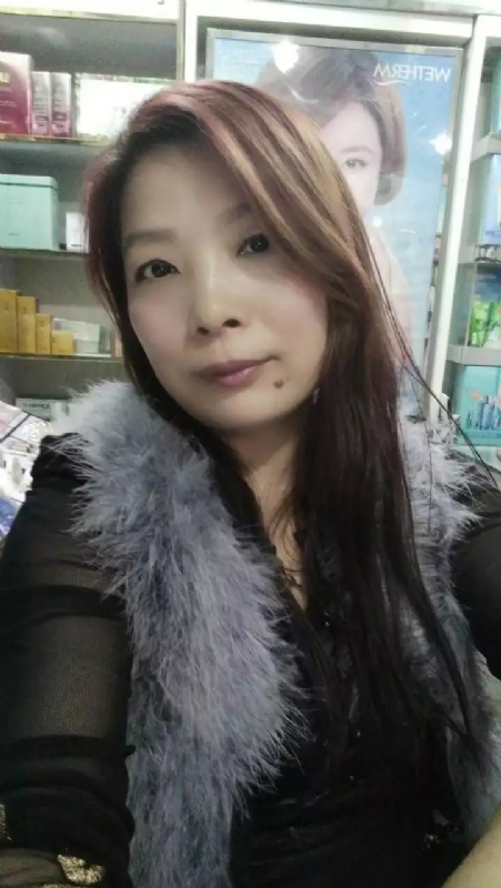 胡静的第三张照片--烟台相亲服务中心