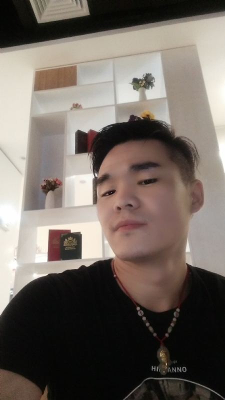 涵博随缘的第一张照片--烟台相亲服务中心