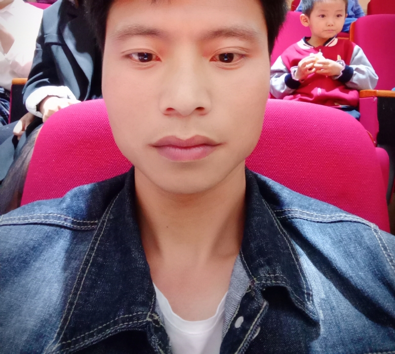 奋斗青年的第一张照片--烟台相亲服务中心