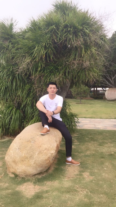 奇点的第一张照片--烟台相亲服务中心