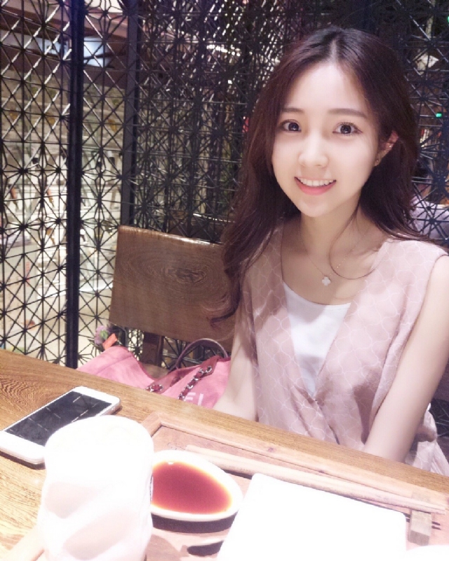 冰艳残阳的第二张照片--烟台相亲服务中心