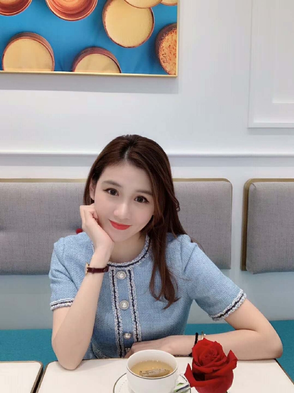 Emily的第二张照片--烟台相亲服务中心