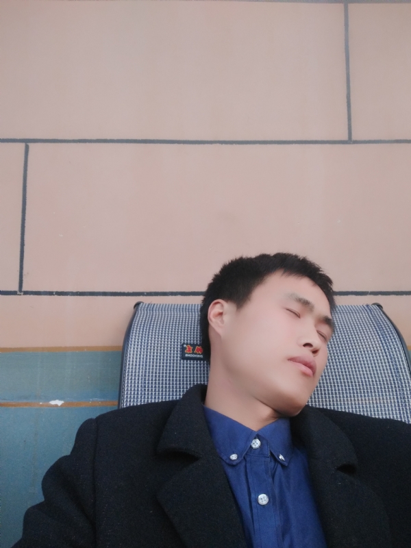 有钱爱情才能长久的第一张照片--烟台相亲服务中心