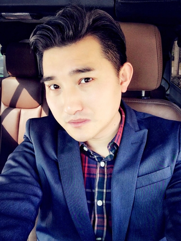 奋斗的第三张照片--烟台相亲服务中心