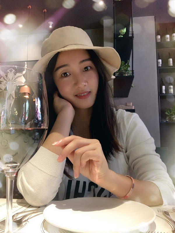 Daisy的第一张照片--烟台相亲服务中心