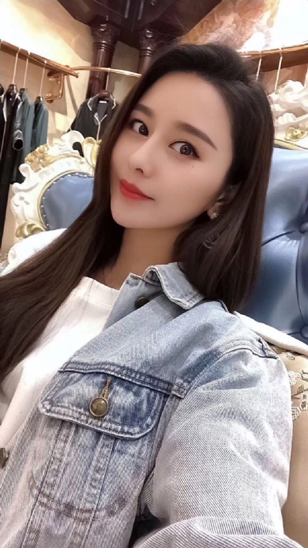 李珊珊的第一张照片--烟台相亲服务中心