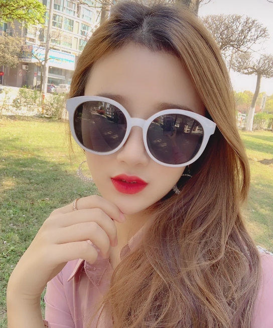 唐小小的第二张照片--烟台相亲服务中心