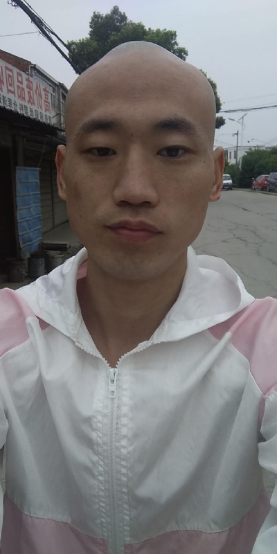 花花公子的第一张照片--烟台相亲服务中心