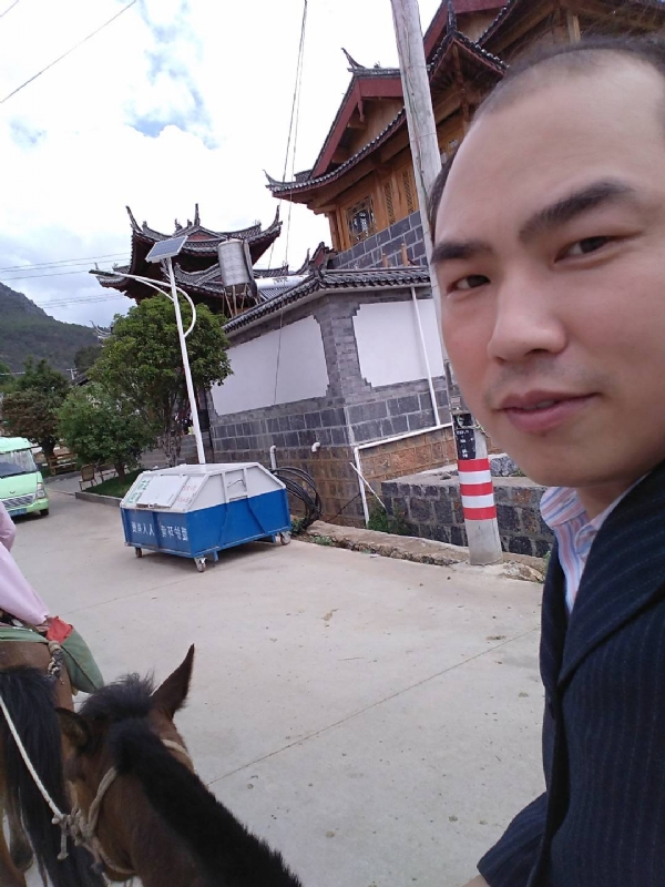 当代军人的第一张照片--烟台相亲服务中心