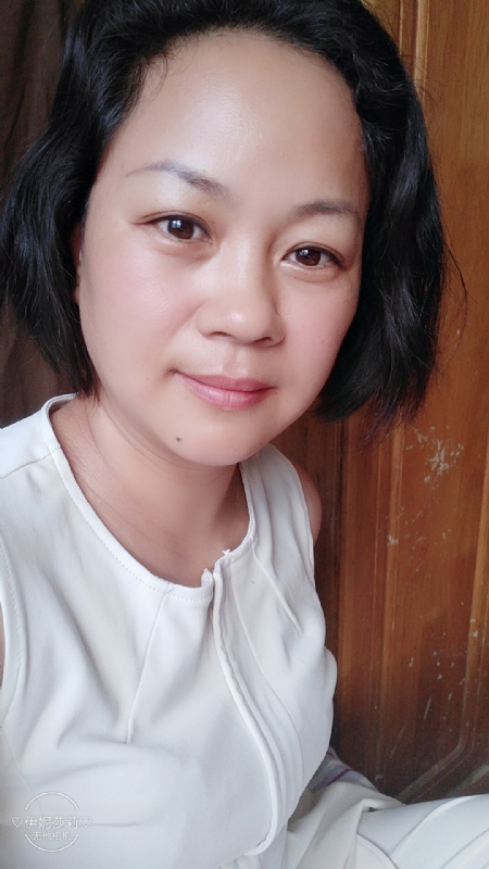 催乳师的第一张照片--烟台相亲服务中心