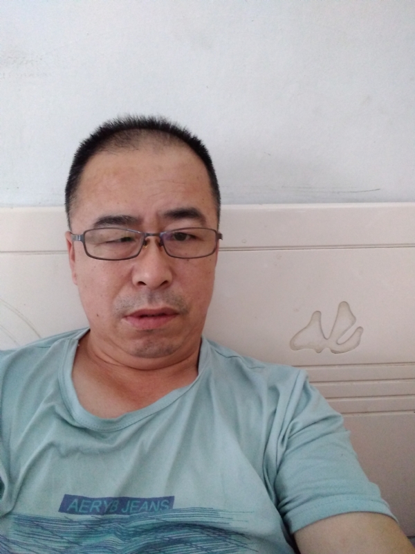 大叔的第一张照片--烟台相亲服务中心