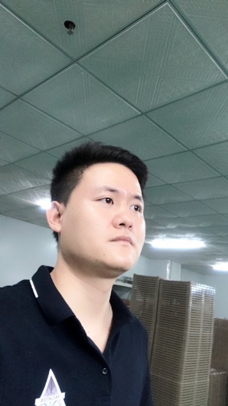 伟的第一张照片--烟台相亲服务中心