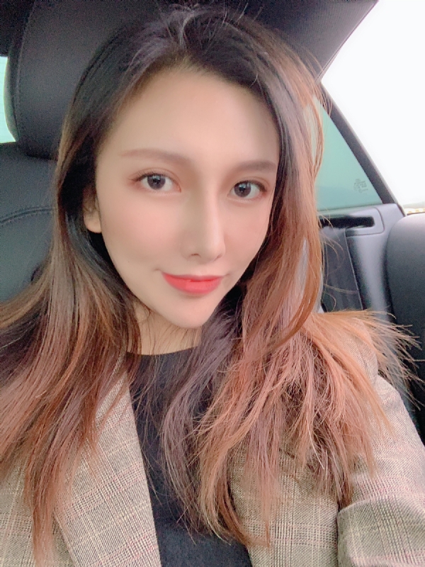 李岚Lancy的第一张照片--烟台相亲服务中心