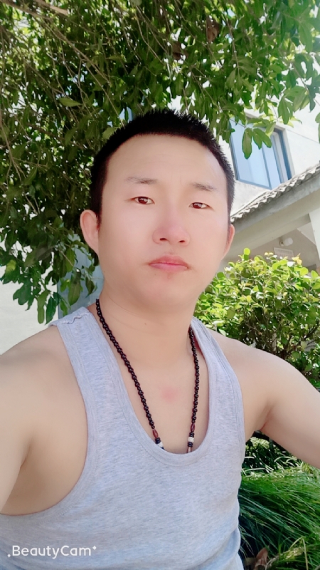 系咯在的第一张照片--烟台相亲服务中心