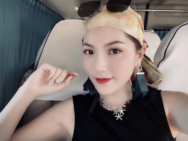 Yulili的第一张照片--烟台相亲服务中心