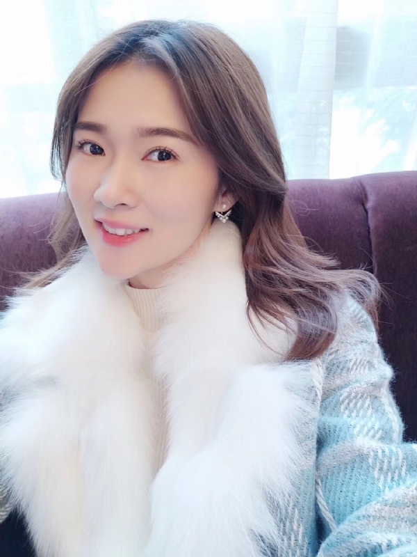 邓媛的第一张照片--烟台相亲服务中心