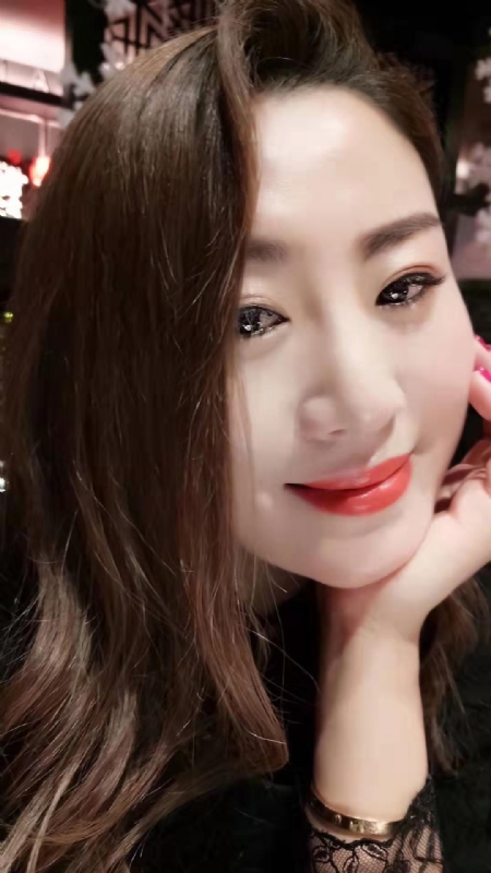 朴凡的第一张照片--烟台相亲服务中心