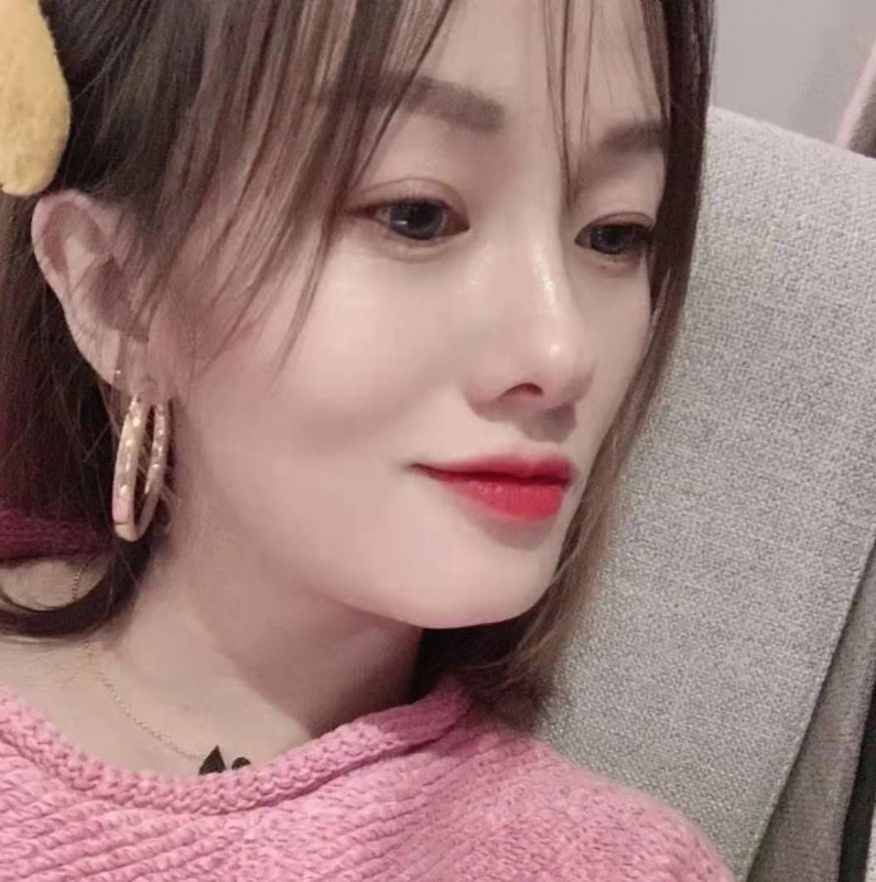 微醺的笑容的第一张照片--烟台相亲服务中心