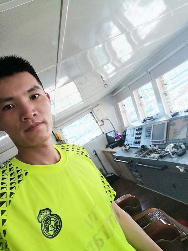 眼里都是你的第一张照片--烟台相亲服务中心