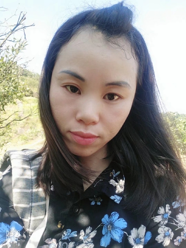 英英的第一张照片--烟台相亲服务中心