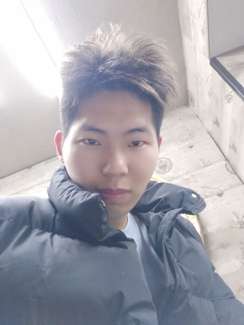 郑小五的第一张照片--烟台相亲服务中心