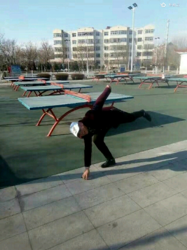 载正的第二张照片--烟台相亲服务中心