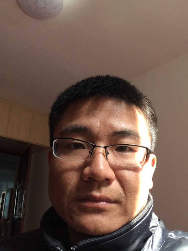 余浩浩的第一张照片--烟台相亲服务中心