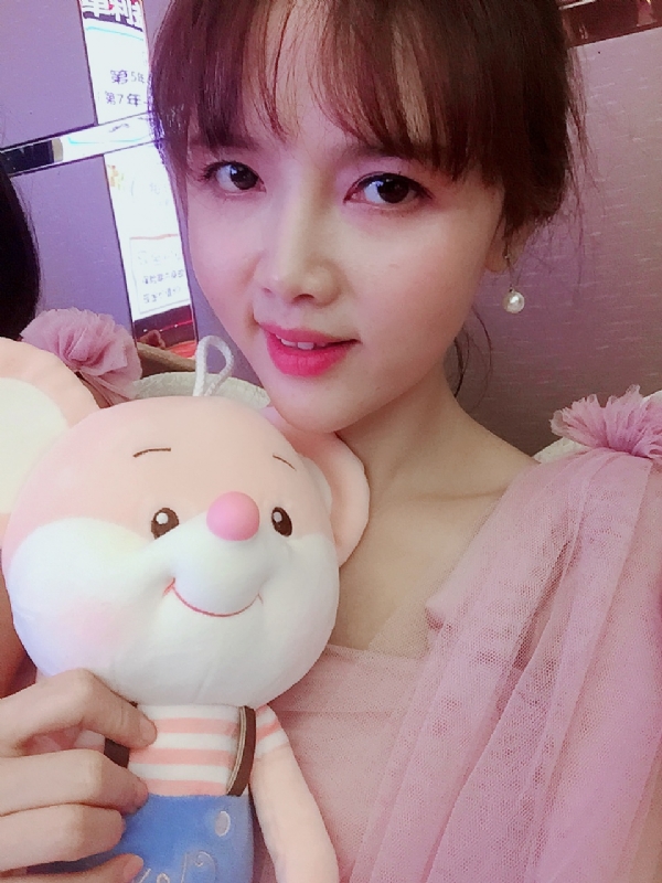 如朱砂的第一张照片--烟台相亲服务中心