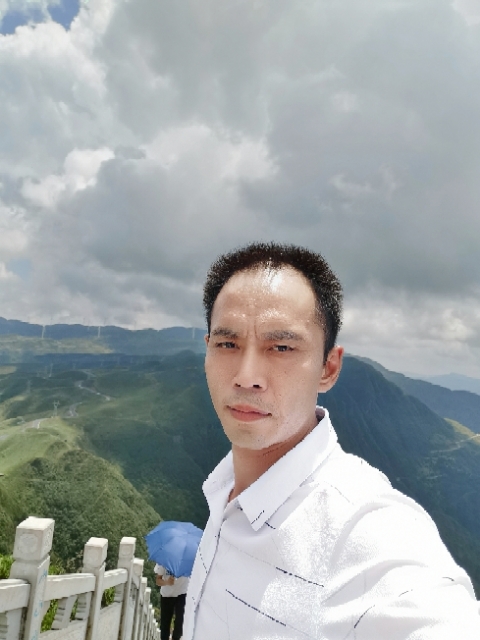 LXZ的第一张照片--烟台相亲服务中心