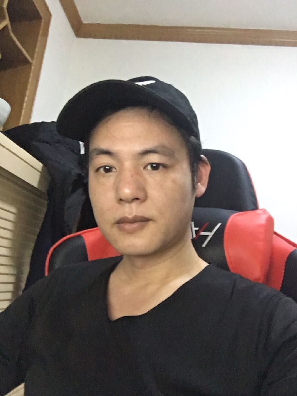 扛枪打鸟的第一张照片--烟台相亲服务中心