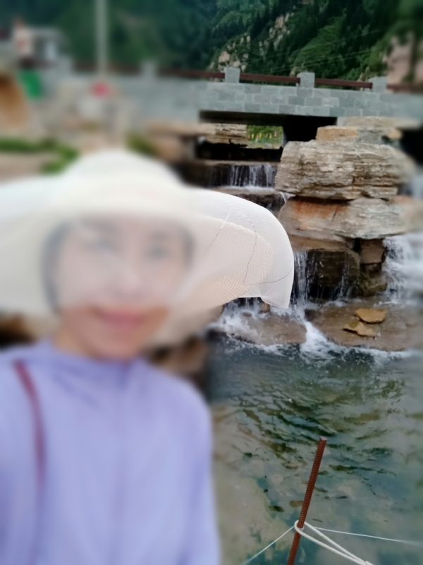 沥秋的第一张照片--烟台相亲服务中心