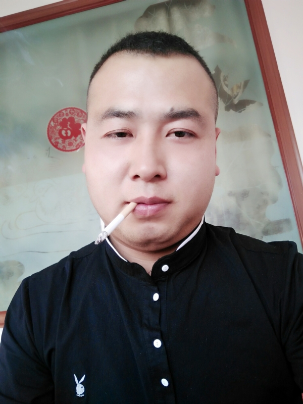 贰爺的第一张照片--烟台相亲服务中心