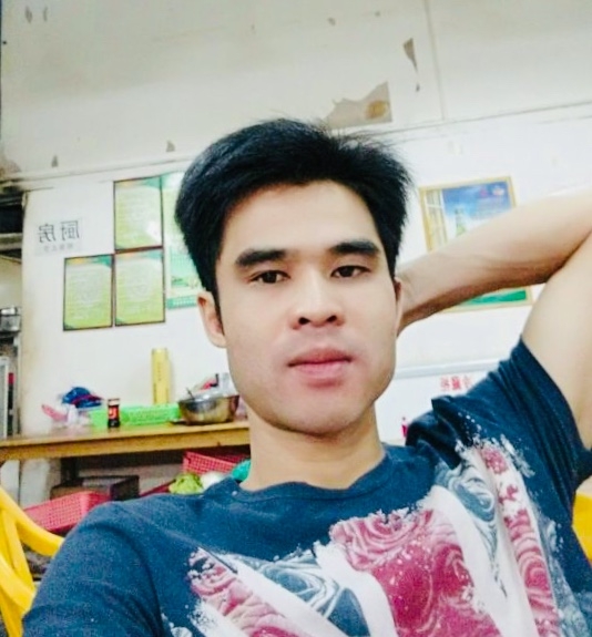 Huang的第一张照片--烟台相亲服务中心