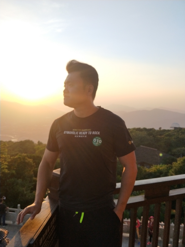 自律的第一张照片--烟台相亲服务中心