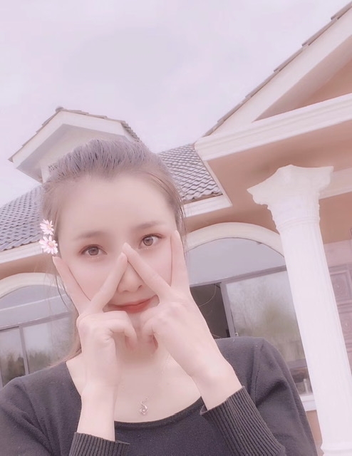 小媛的第一张照片--烟台相亲服务中心