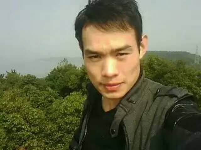 明镜的第二张照片--烟台相亲服务中心