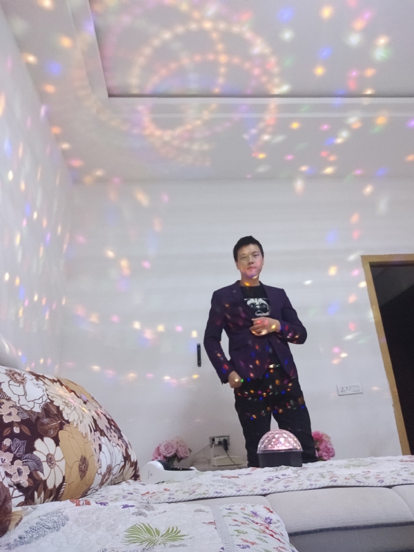 慕凡的第一张照片--烟台相亲服务中心