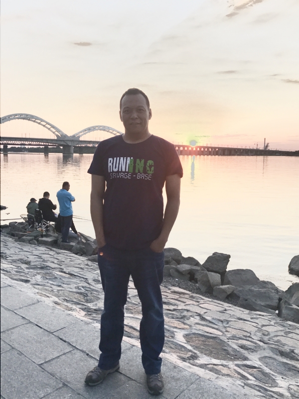 海天一色的第一张照片--烟台相亲服务中心