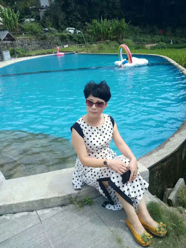 守望幸福的第一张照片--烟台相亲服务中心