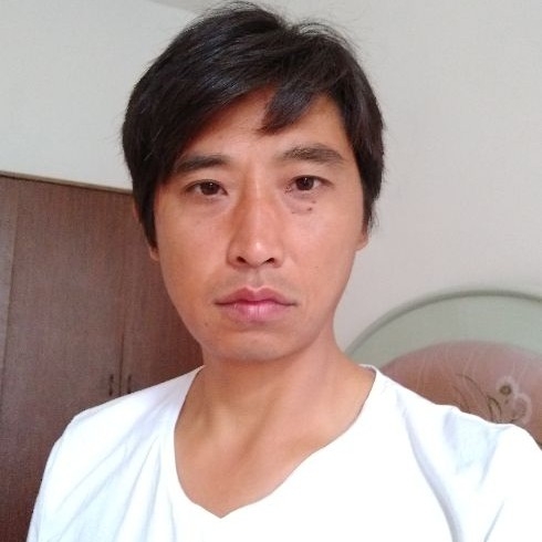 莞尔一笑的第一张照片--烟台相亲服务中心