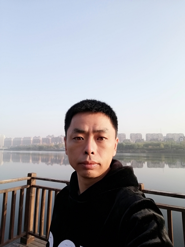 蓝颜的第一张照片--烟台相亲服务中心