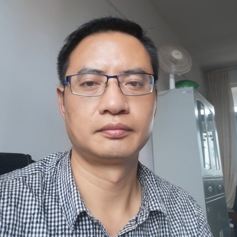 深情久伴的第一张照片--烟台相亲服务中心